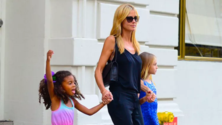 Οι κόρες της Heidi Klum φορούν ψηλοτάκουνα!