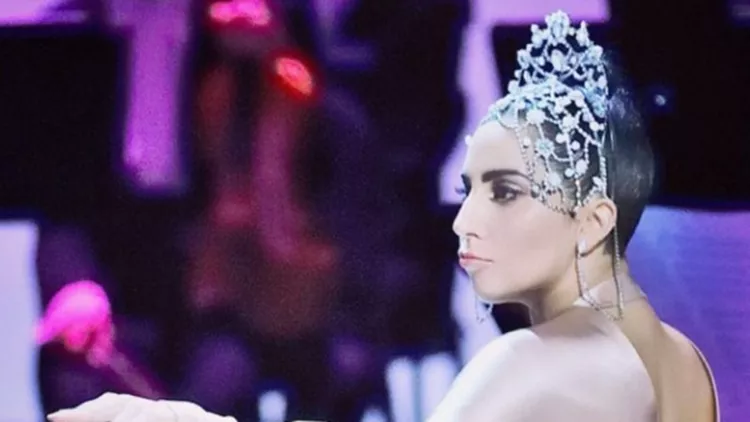 H Lady Gaga με Celia Critharioti