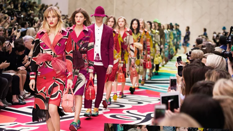 Burberry Prorsum SS15: το λαμπερό front row και τα highlights της συλλογής