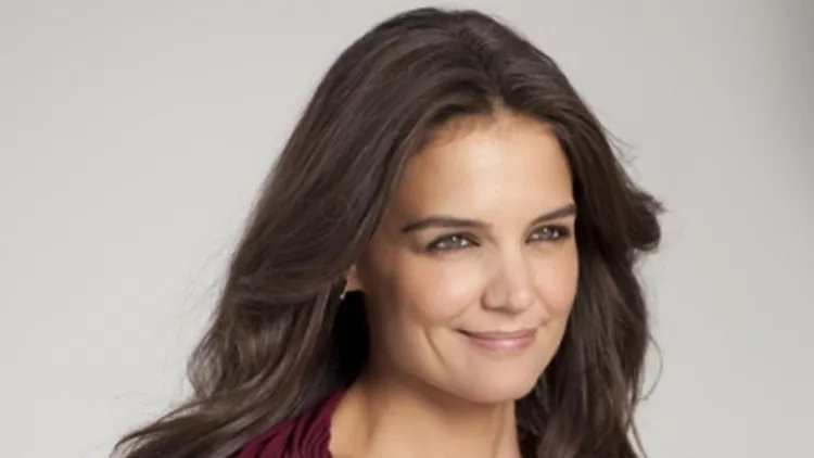 Katie Holmes: Η πρώτη πρέσβειρα της Olay παγκοσμίως