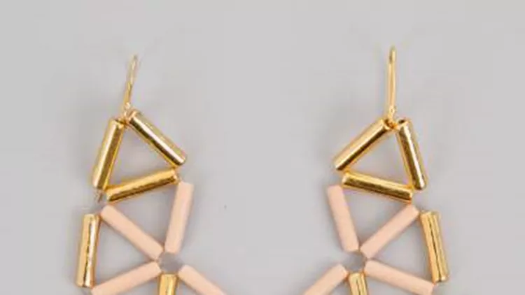 bela_louloudaki_default