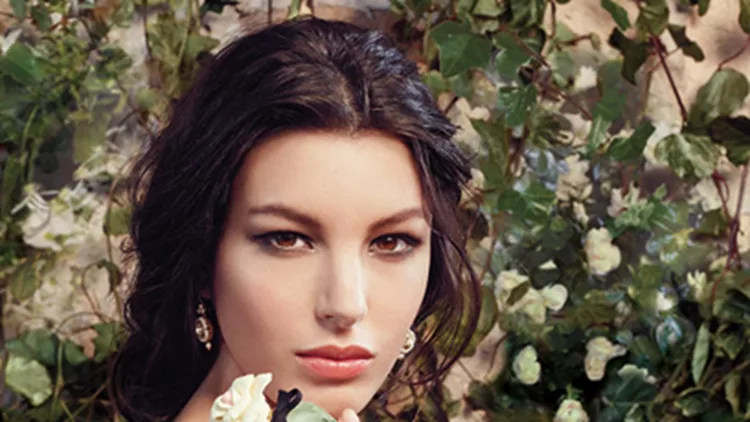 Kate King: Η μούσα του αρώματος Dolce by Dolce&Gabbana μιλάει αποκλειστικά στο MissBloom.gr