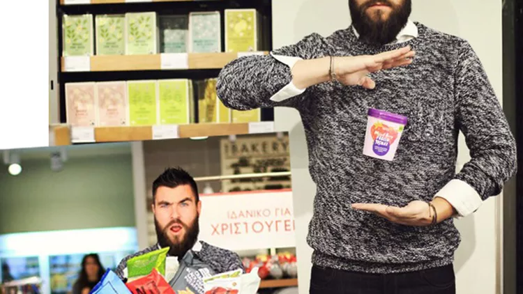 O Γαβριήλ Νικολαΐδης διαλέγει τις αγαπημένες του λιχουδιές στο Marks & Spencer Food