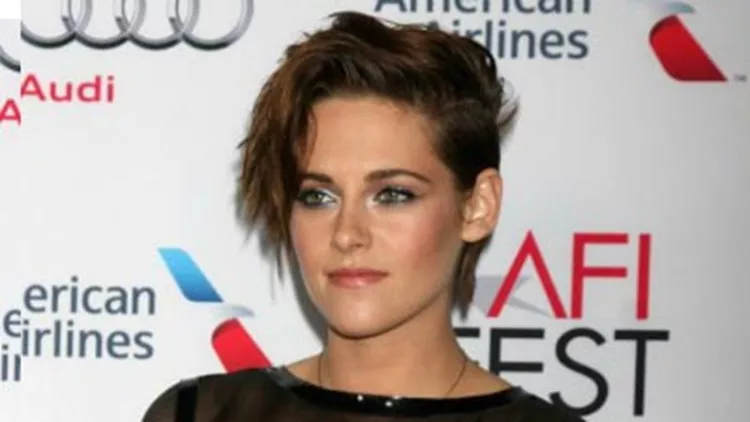 Kristen Stewart: Εντυπωσιακή εμφάνιση στη προβολή της ταινίας Still Alice
