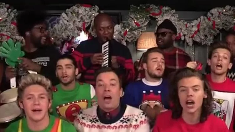 ΒΙΝΤΕΟ: Οι One Direction τραγουδούν χριστουγεννιάτικα μαζί με τον Jimmy Fallon