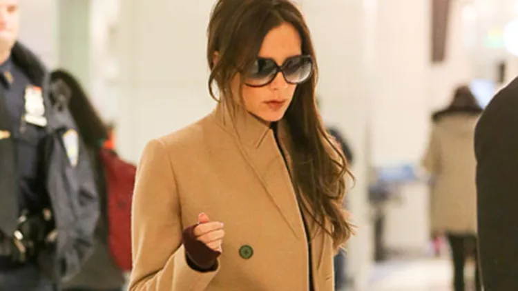 Victoria Beckham: Το ωραιότερο look σε αεροδρόμιο ever!