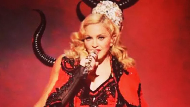 Madonna: Σοβαρό ατύχημα στη σκηνή των “Brit Awards”΄.