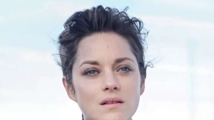 H Marion Cotillard ξανά για τη Lady Dior