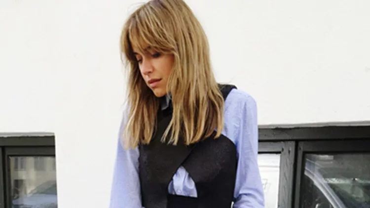 Κι αν φορούσες το cropped top σου έτσι;