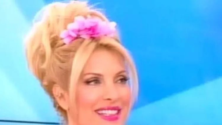 Ελένη Μενεγάκη: Οι λεπτομέρειες του look της στην εκπομπή της Τετάρτης