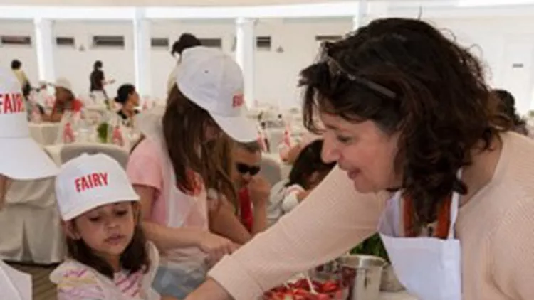 Μία γιορτή αφιερωμένη στη μαμά διοργάνωσε το νέο Fairy Clean & Care 