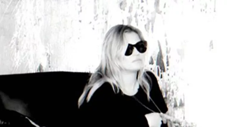 Kate Moss: Μιλάει για τη θρυλική φωτογράφιση Calvin Klein και αποκαλύπτει την εμμονή του Sorrenti