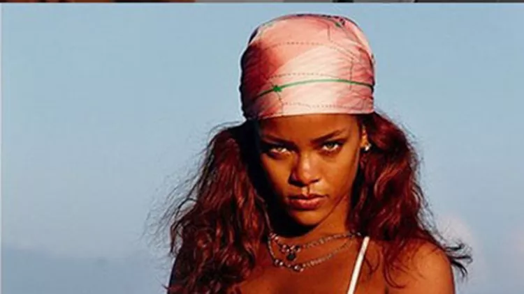 Η Rihanna κυκλοφορεί μία σειρά με fake tattoos 