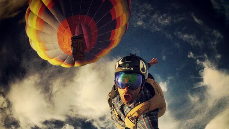 Selfies: Αυτές είναι οι πιο extreme selfies που τραβήχτηκαν ποτέ!