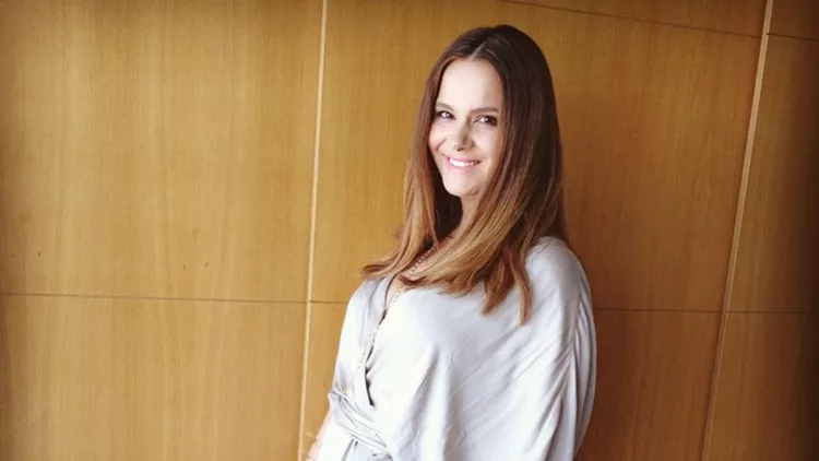 https://instagram.com/elianoula/