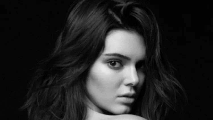 Kendall Jenner: Σέξι στην καμπάνια Calvin Klein