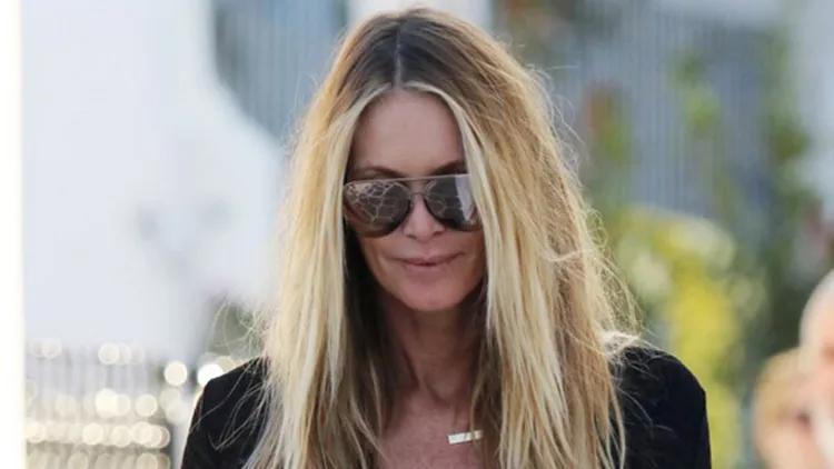 Elle Macpherson: Διακοπές στη Μύκονο