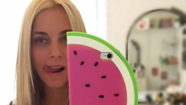 Δούκισσα Νομικού: Με το μυθικό φωτογράφο μόδας Mario Testino στη Μύκονο