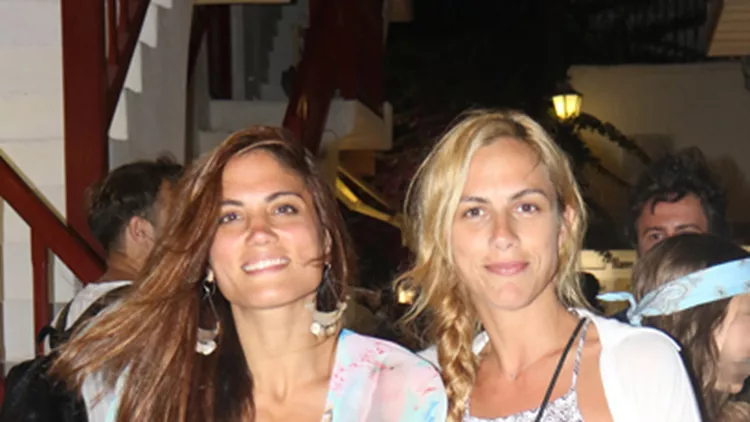Μαίρη Συνατσάκη- Ντοέττα Ππαδημητρίου: Οι δύο φίλες ξανασυναντήθηκαν στη Μύκονο