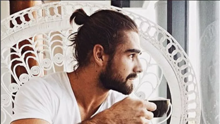 Hot Men Doing Things on Instagram: Ένας πλήρης οδηγός