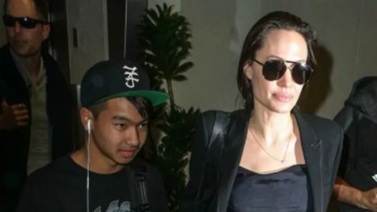 Η Angelina Jolie ελπίζει το ταξίδι της στην Καμπότζη να βοηθήσει τον Maddox να «καταλάβει ποιος είναι»