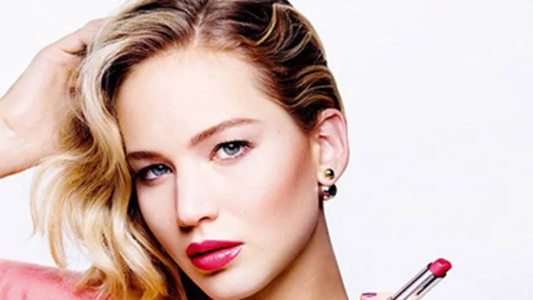 Jennifer Lawrence: Το υπέροχο βίντεο της για το Dior Addict