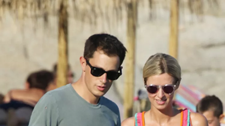Nicky Hilton: Με το σύνρτοφο της στη Μύκονο