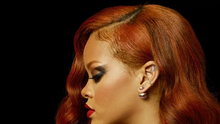 Rihanna: Δες τη να επιμελείται την καμπάνια για την πρώτη σειρά ρούχων της (φωτογραφίες-video)
