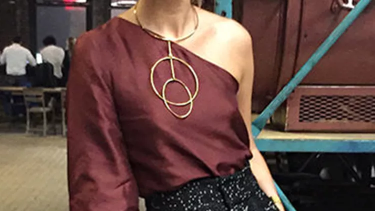 Διάσημη fashion blogger επιλέγει ελληνικό brand