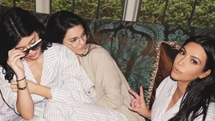  Kim Kardashian: Με πυζάμες στο shower party της!