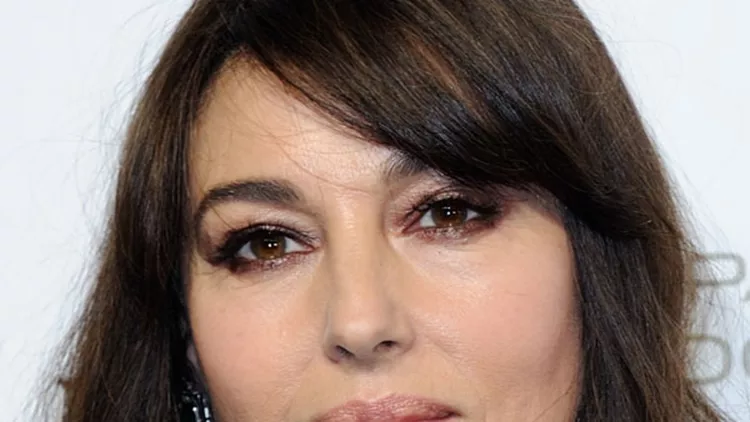 Την απόλυτη τάση, το smokey look, υιοθέτησε και η Monica Bellucci, προσθέτοντας έξτρα σέξι πόντους στην εμφάνισή της