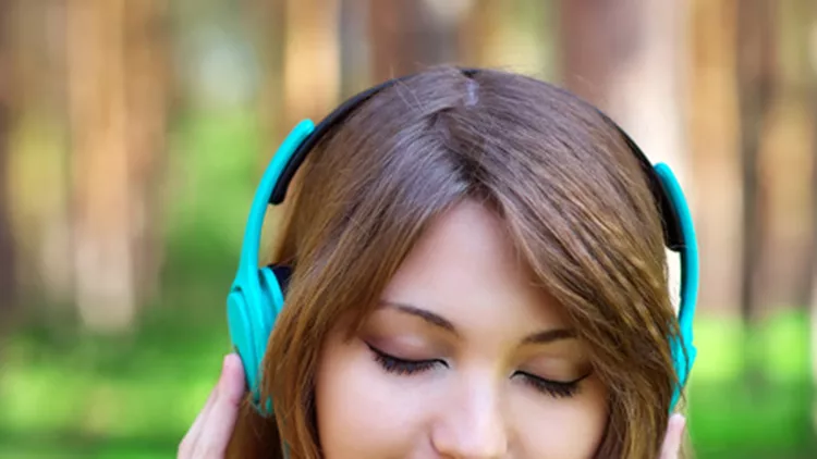 OTE και Cosmote γίνονται ένα! Το ίδιο και ο 95.2 Athens DeeJay και ο 96.9 Rock