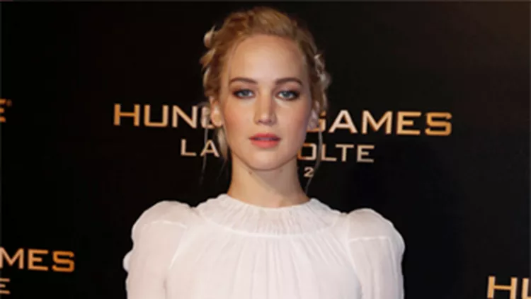 Jennifer Lawrence: Με Dior στην τελευταία πρεμιέρα του Mockingjay Pt.2