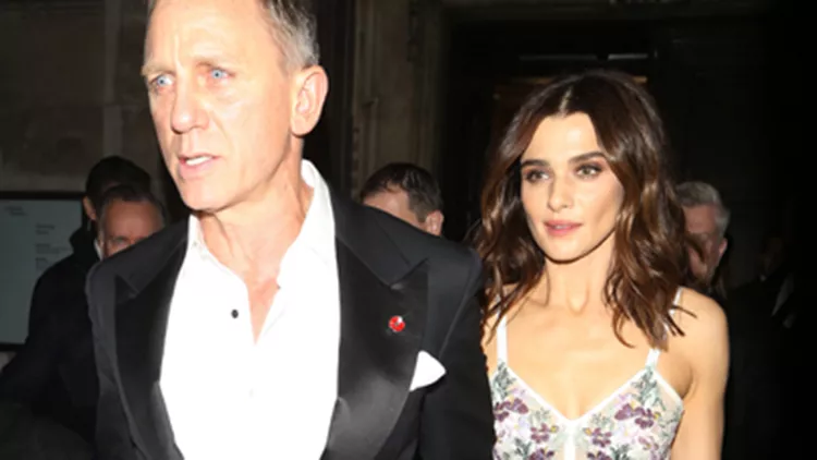 Το πιο ωραίο κορίτσι του James Bond είναι το αληθινό του 