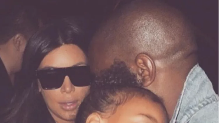 Η Kim Kardashian ανέβασε μία τρυφερή φωτογραφία με την οικογένειά της