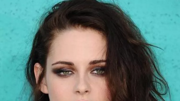 Η Kristen Stewart παραδέχεται ότι απάτησε τον Robert Pattinson! 