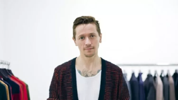 O οίκος Alexander McQueen ορίζει νέο head designer