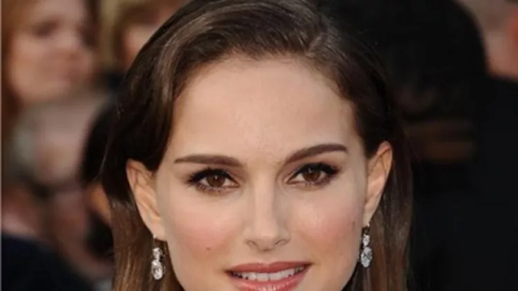 Η Natalie Portman έγινε ξανθιά!