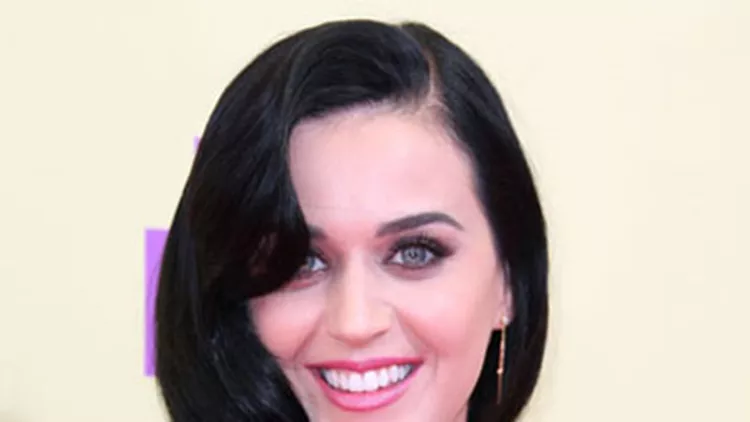 H Katy Perry δηλώνει τρελά ερωτευμένη με τον John Mayer