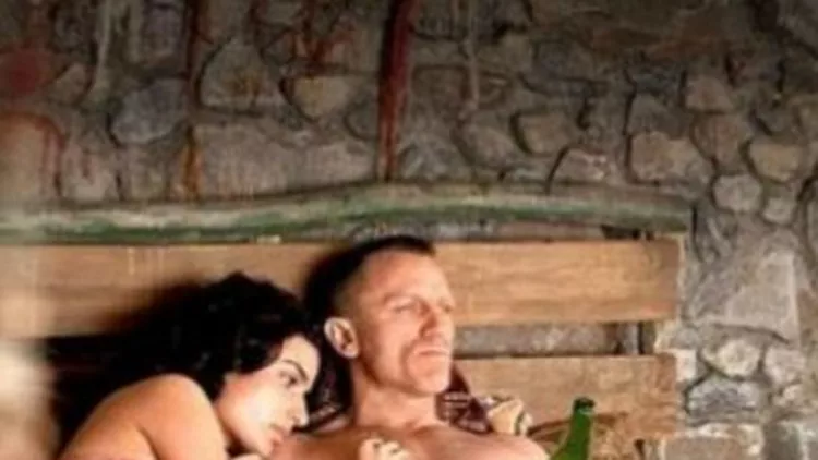 Τόνια Σωτηροπούλου: Στην αγκαλιά του Daniel Craig