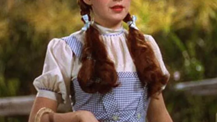 Το φόρεμα της Judy Garland από τον «Μάγο του Οζ» σε δημοπρασία!
