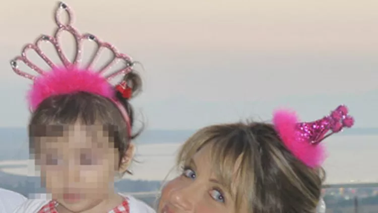 Μετά την βάπτιση, η Σάντυ Κουτσοσταμάτη γιορτάζει τα γενέθλια της μικρής Ιωάννας