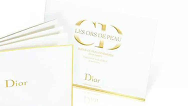 Tατουάζ από χρυσό του οίκου Christian Dior
