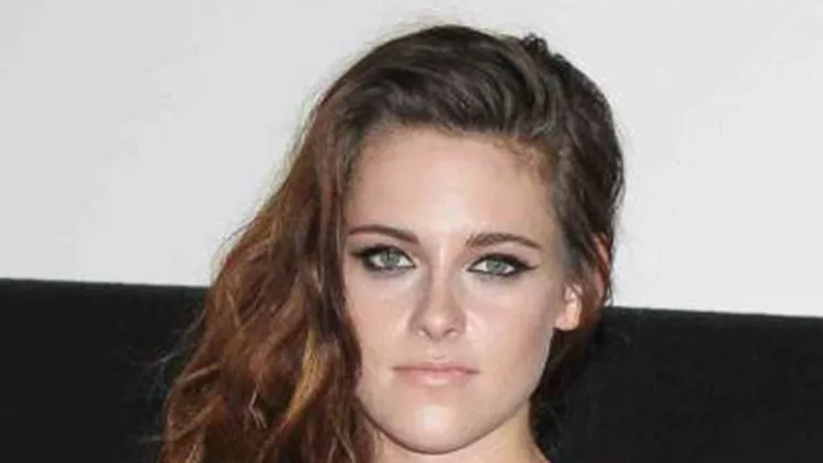 Τι φόρεσε η Kristen Stewart στην πρεμιέρα του ‘The Twilight Saga: Breaking Dawn Part 2′ στο Τόκυο;