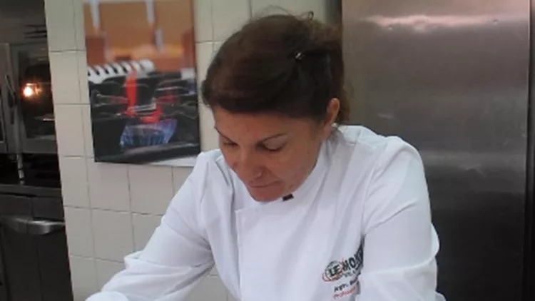 Η Αργυρώ Μπαρμπαρίγου "ανοίγει φύλλο" στη σχολή Le Monde