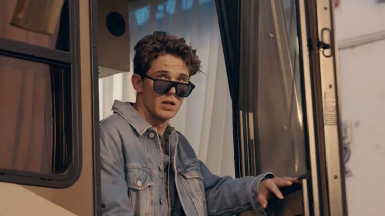 For Successful Living | Η νέα καμπάνια της DIESEL απογειώνει το denim