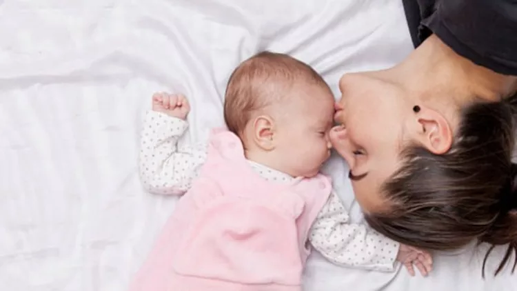 Κεφάλαιο ύπνος: Οι πρώτες οχτώ εβδομάδες με το μωρό σου