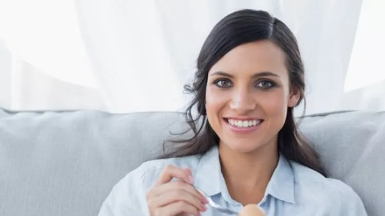 Διατροφή για χοληστερίνη: Τι να τρώμε, τι να μην τρώμε, τι μπορεί να μειώσει τα επίπεδα χοληστερόλης