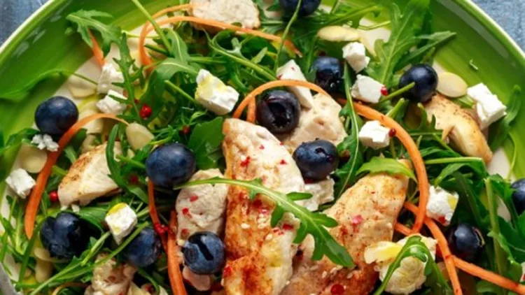 Χορταστική σαλάτα: Πώς θα χορτάσεις (αλήθεια λέμε!) με μία σαλάτα