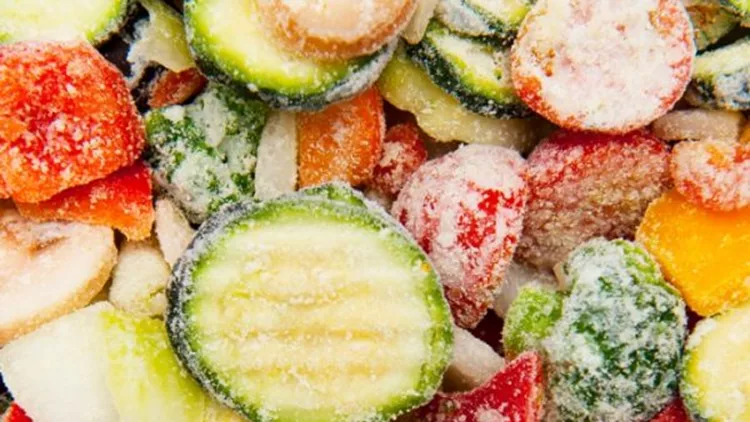 3 συνταγές με κατεψυγμένα λαχανικά (έτοιμες σε 10′)